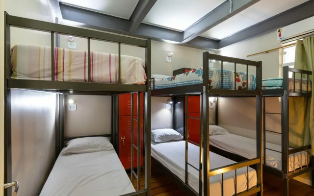 Casa del Mar Hostel