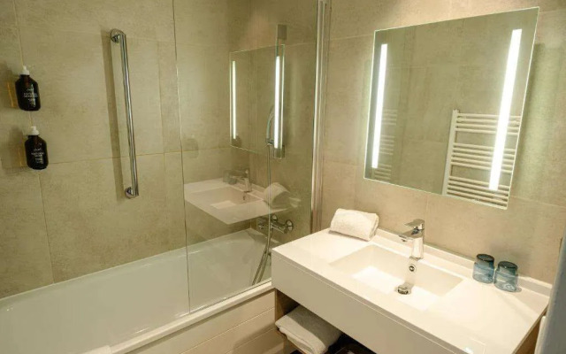 Big Sky Hotel & Spa