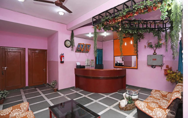 Chandra Guest House