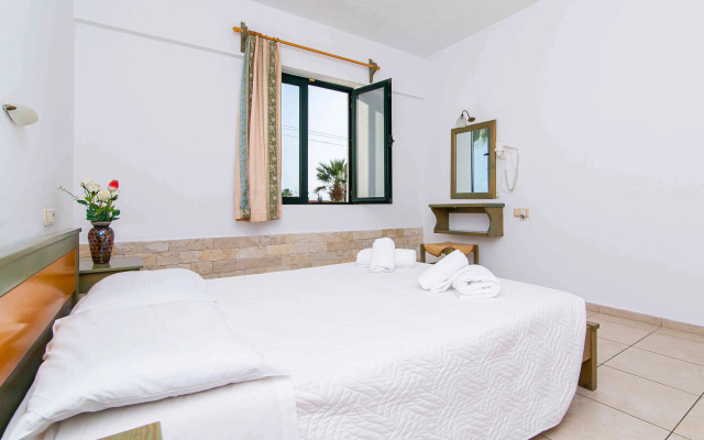 Dionysos Apartments and Studios