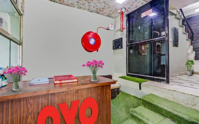 OYO 87646 Hotel Pacific Blue