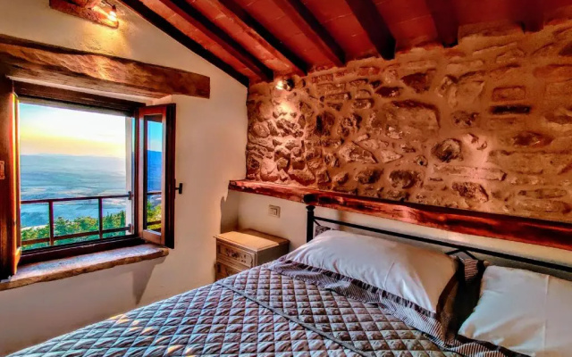Historic 14th Century Palazzo apartments