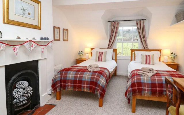 Bryniau Bychain Cottage