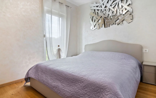 Beautiful Holiday Home in Novigrad With Private Swimming Pool