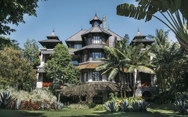 Отель Four Seasons Resort Chiang Mai вид на фасад