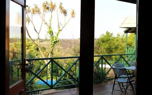 Cussonia Country Home