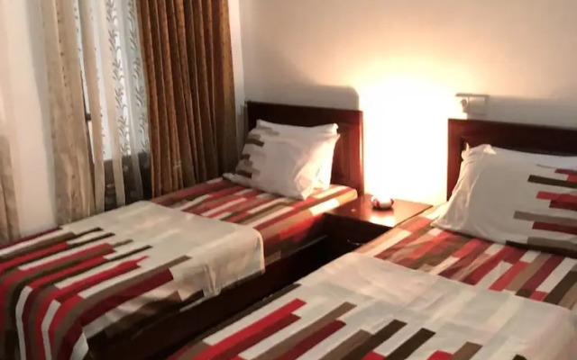 Hedges Court Residencies Town Hall-2 Room 3 Bed Apartment