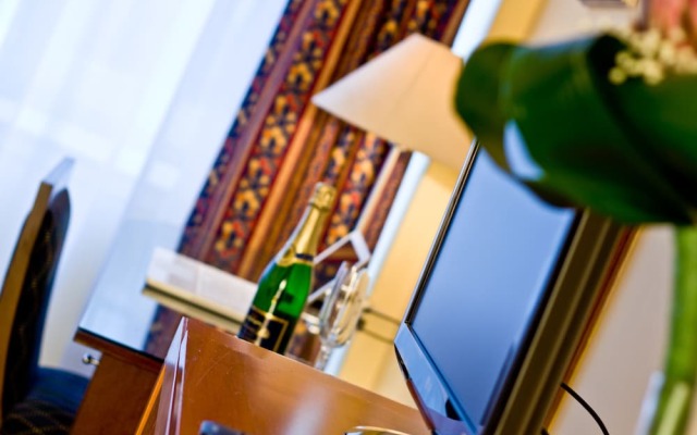 Hotel Harmony вид на фасад
