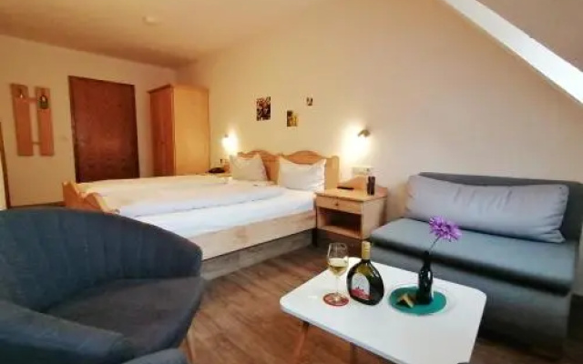 Gasthof Hotel Weinbau "Zum Goldenen Ochsen"