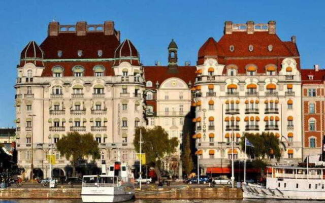 Отель Sure Collection By Best Western Esplanade Стокгольм вид на фасад
