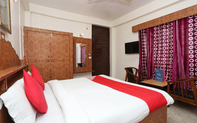OYO Flagship 22884 Hotel Shingar