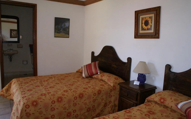 Hotel Los Sauces Villa del Carbon