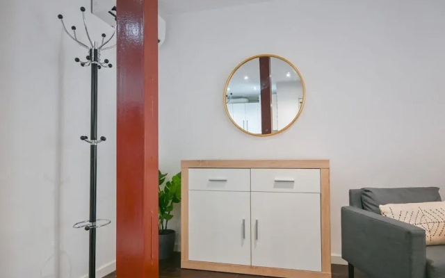 M Sen1692 Amplio Apartamento con Balc n en Calle