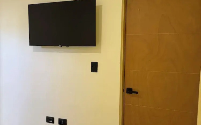 New Chic 2BR APT.