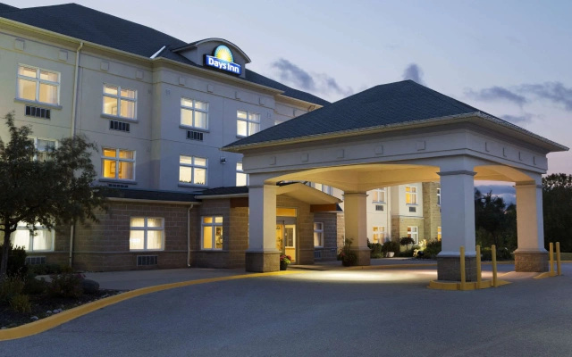 Days Inn by Wyndham Orillia