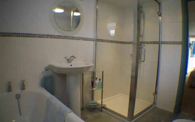 Lynwood House Self Contained Studio