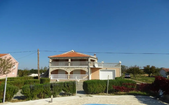 Villa Laura with pool, Budak, Zadar county
