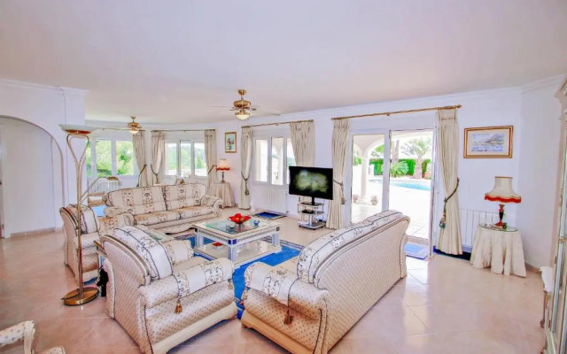 El Sol - luxury villa with private pool in Benissa