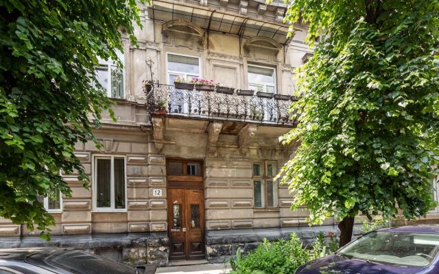 Апартаменты Nice apartment at the center Львов вид на фасад