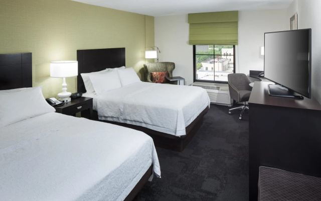 Hampton Inn & Suites Gainesville-Downtown
