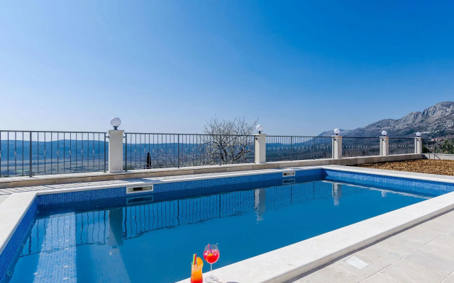 Villa in Gruda With Private Pool