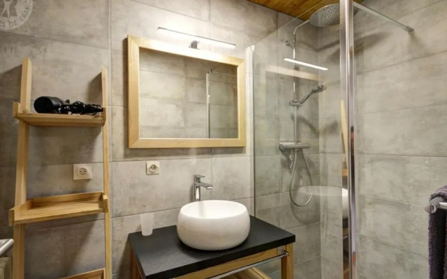 Gite Apinac, 3 pièces, 4 personnes - FR-1-496-122