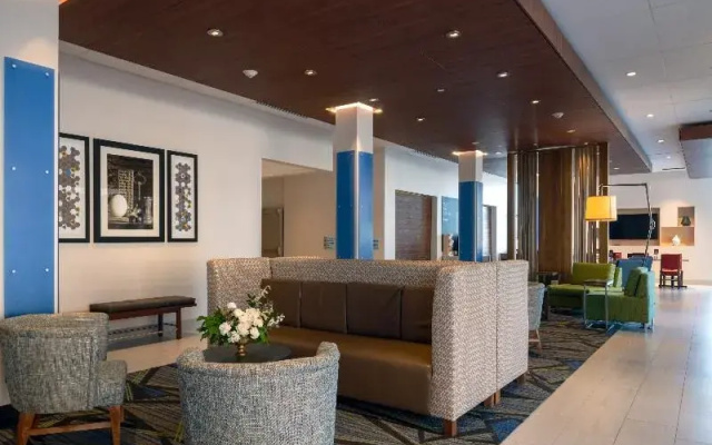 Holiday Inn Express Tulsa Downtown - Arts District