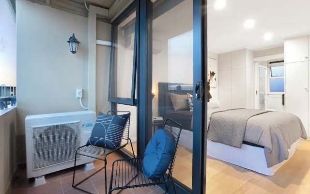 Spectacular Views South Perth1br