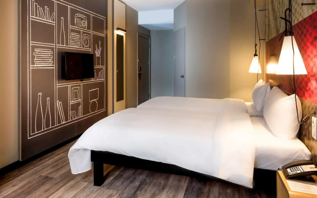 ibis Istanbul West