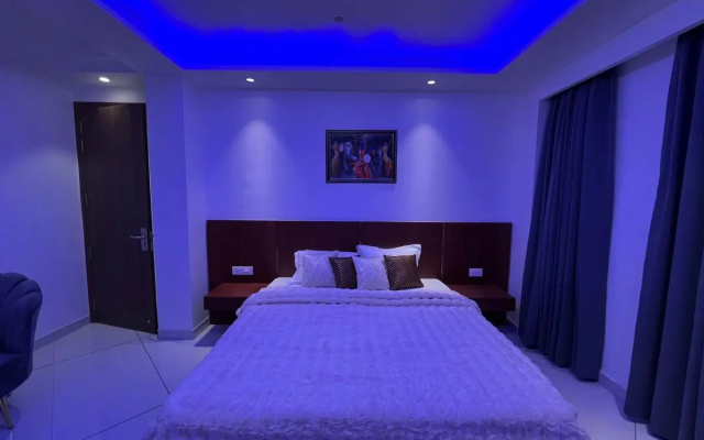 J60 Suites