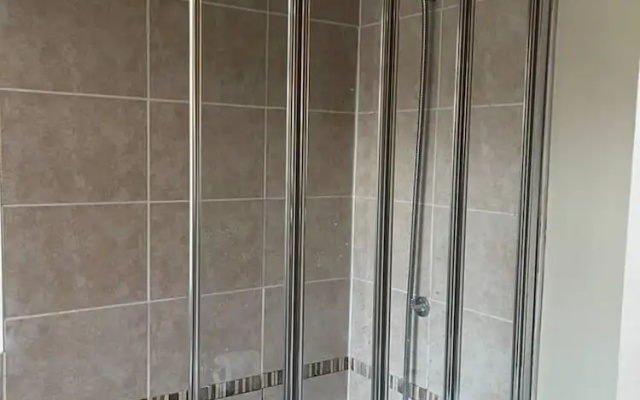 Lovely 2-bed House in Liverpool