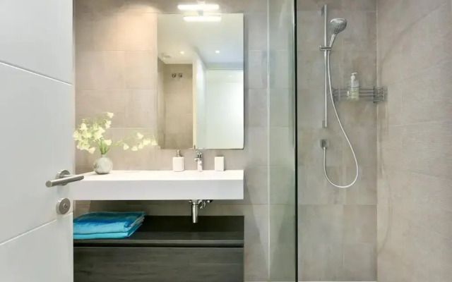 Luxury 2-bedroom sea View Apartment in Casares