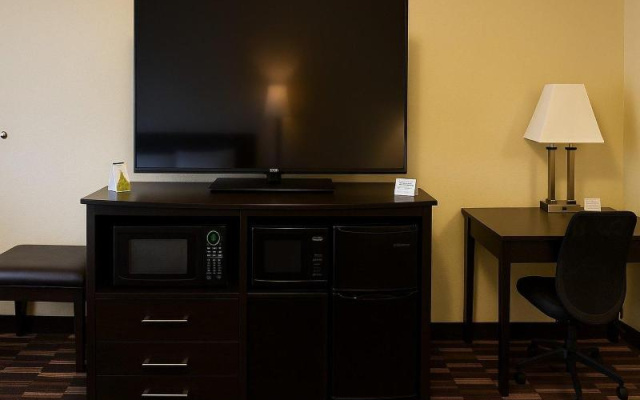 Boarders Inn Suites Ashland City Nashville