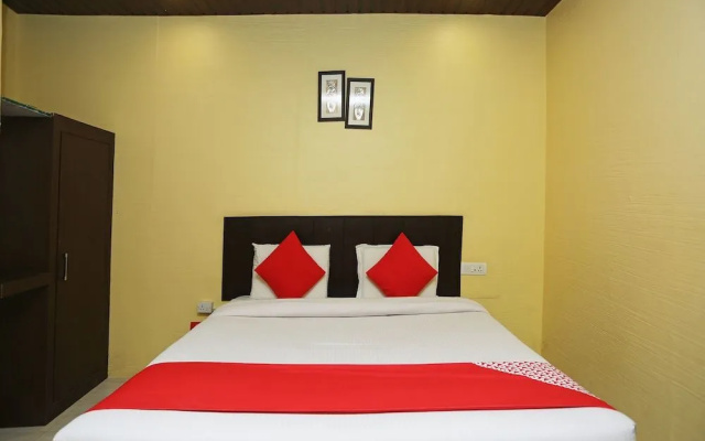 OYO 23694 Hotel Shikhar Palace