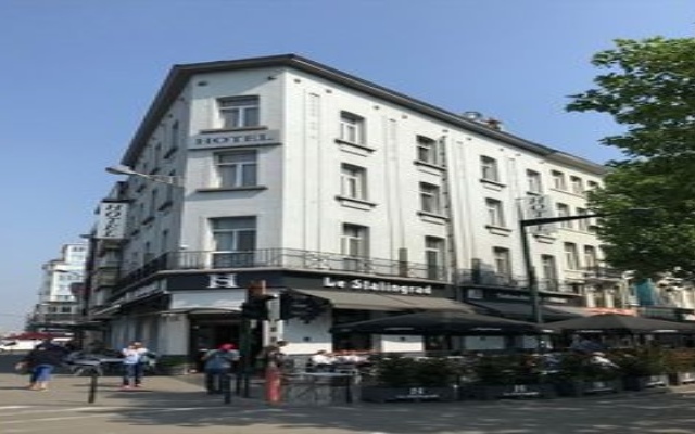 Отель Hôtel Stalingrad вид на фасад