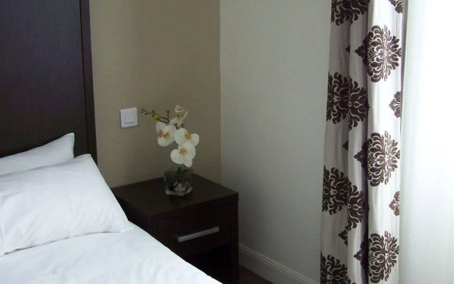 Brit Hotel Confort Auclair Gueret