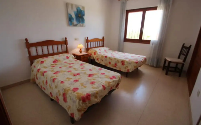 Laura-29A - pretty holiday property with garden and private pool in Calpe