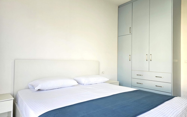 One Bedroom Apartment In Saranda - 001
