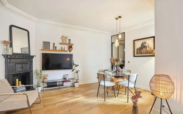 Superb Apartment Invalides Eiffel Tower