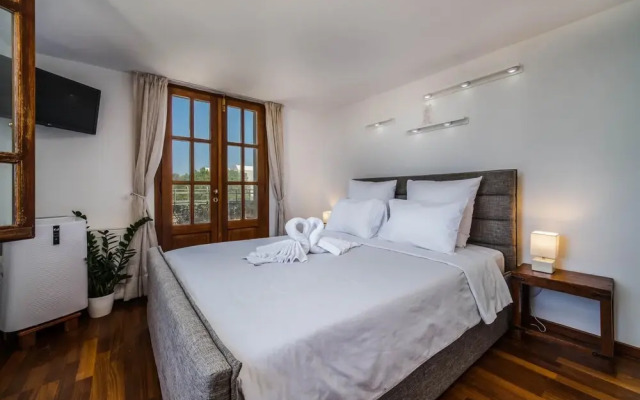 Villa Celma in Santorini