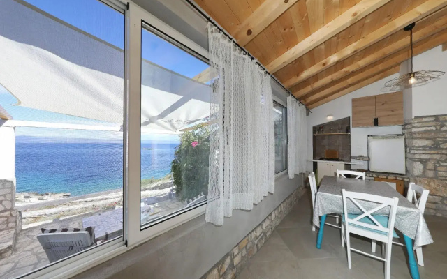 Doria - Perfect Location & Peaceful - H