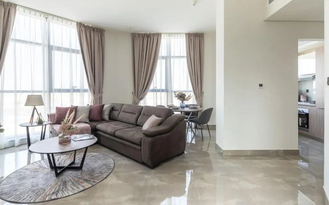 Frank Porter - Majestique Residence