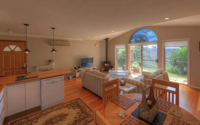 The Avenue at Montville Luxury Cottage