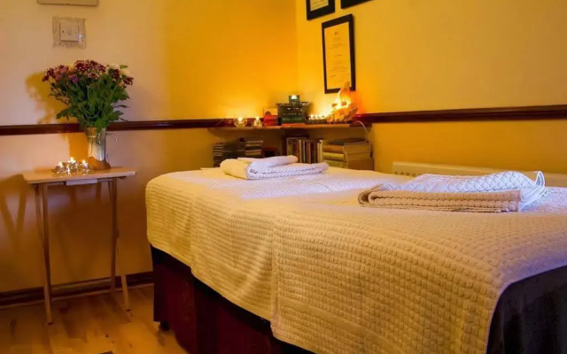 Hazelbrook Bed & Breakfast