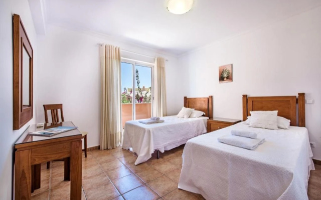 Jardim Da Meia Praia Hotel