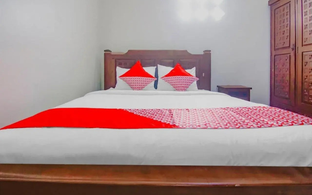 Hotel O Gayatri Residence