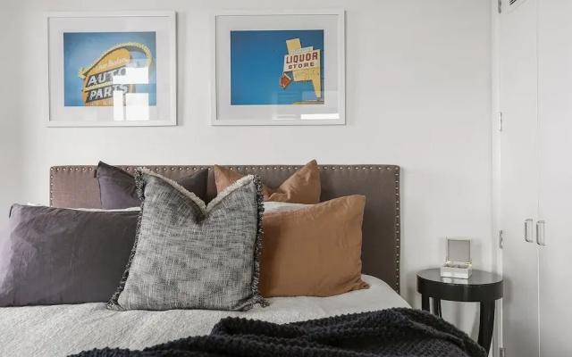 Bright Modern One Bed Marina Penthouse - by Urban Butler