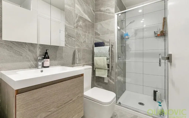 QV Stunning Apartment in New Market - 832