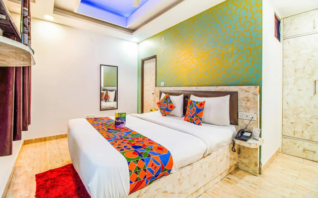 FabHotel Airlift