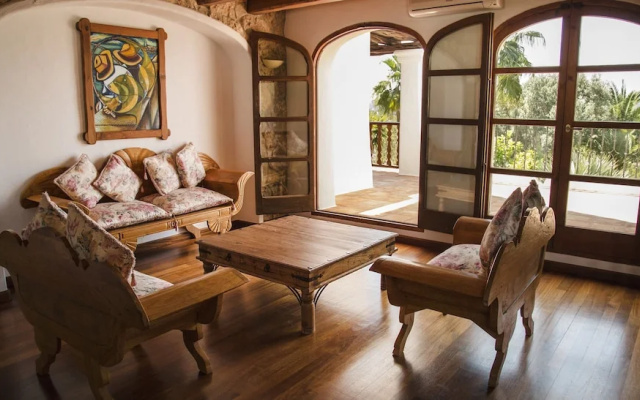 Villa Torres Caron